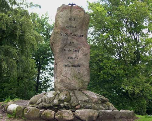 Mindesten på Himmelbjerget. Foto: Søren Nielsen